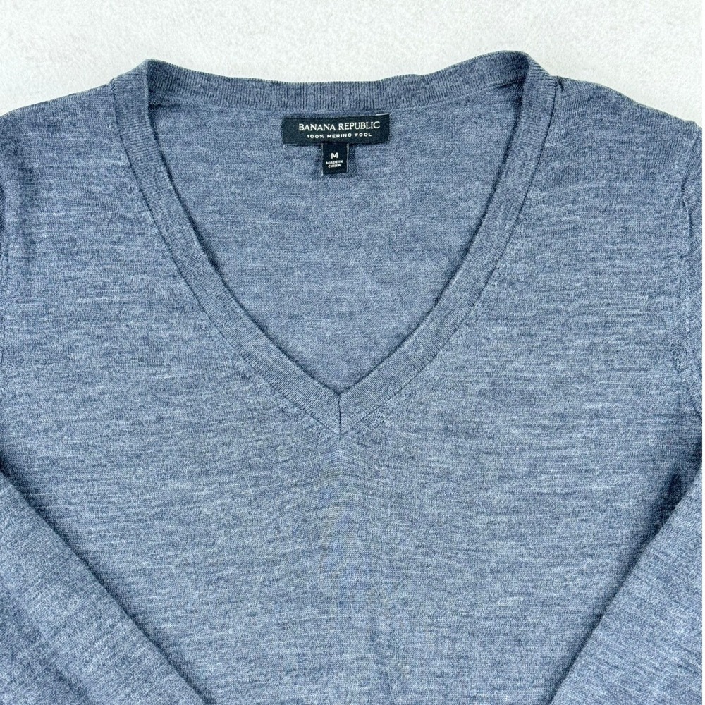 Banana Republic Mens Blue Gray 100% Merino Wool V-Neck Sweater Size M